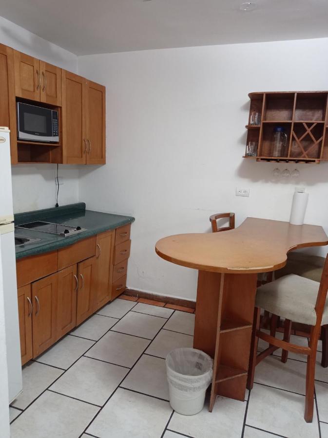 Confort Ejecutivo Suites Lindavista Guadalupe  Eksteriør billede