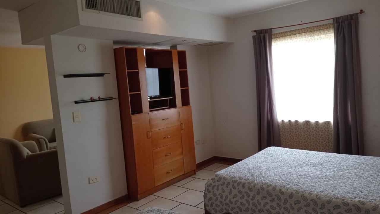 Confort Ejecutivo Suites Lindavista Guadalupe  Eksteriør billede