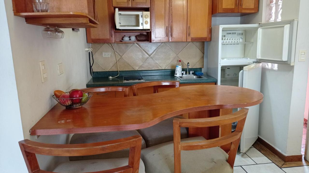 Confort Ejecutivo Suites Lindavista Guadalupe  Eksteriør billede
