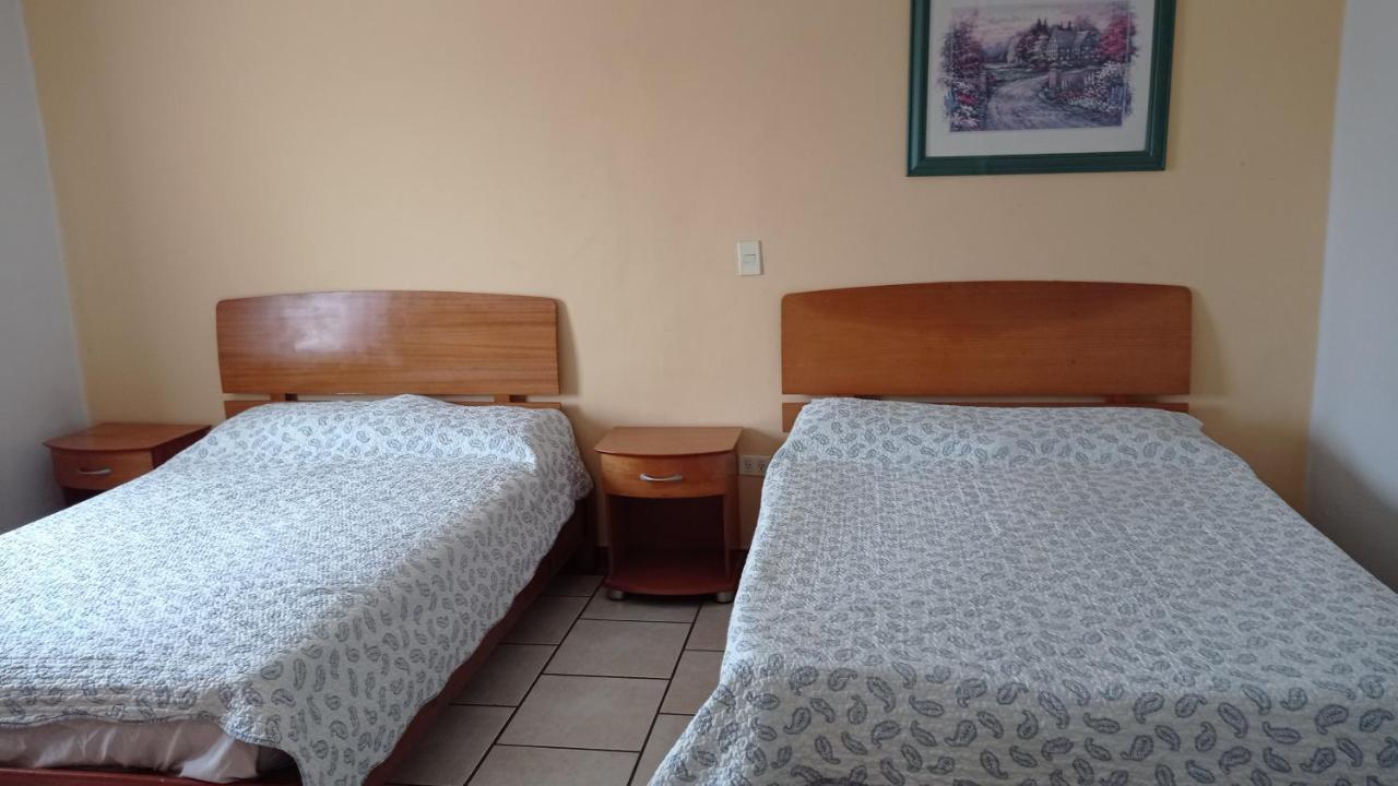 Confort Ejecutivo Suites Lindavista Guadalupe  Eksteriør billede