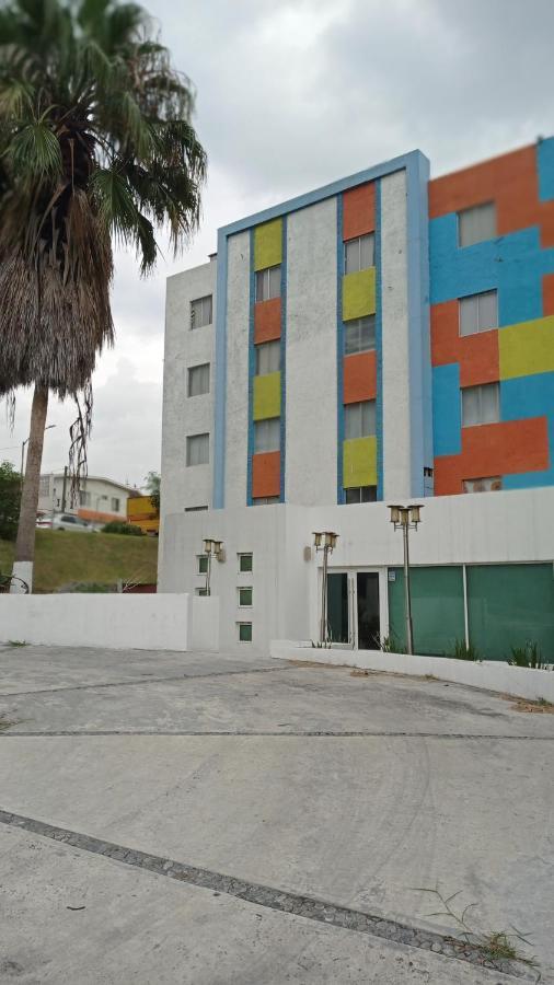 Confort Ejecutivo Suites Lindavista Guadalupe  Eksteriør billede