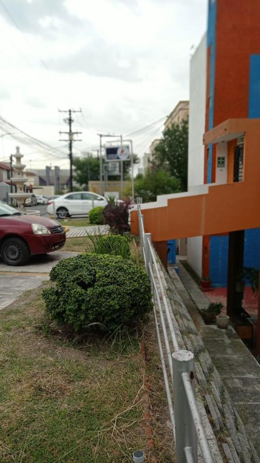 Confort Ejecutivo Suites Lindavista Guadalupe  Eksteriør billede