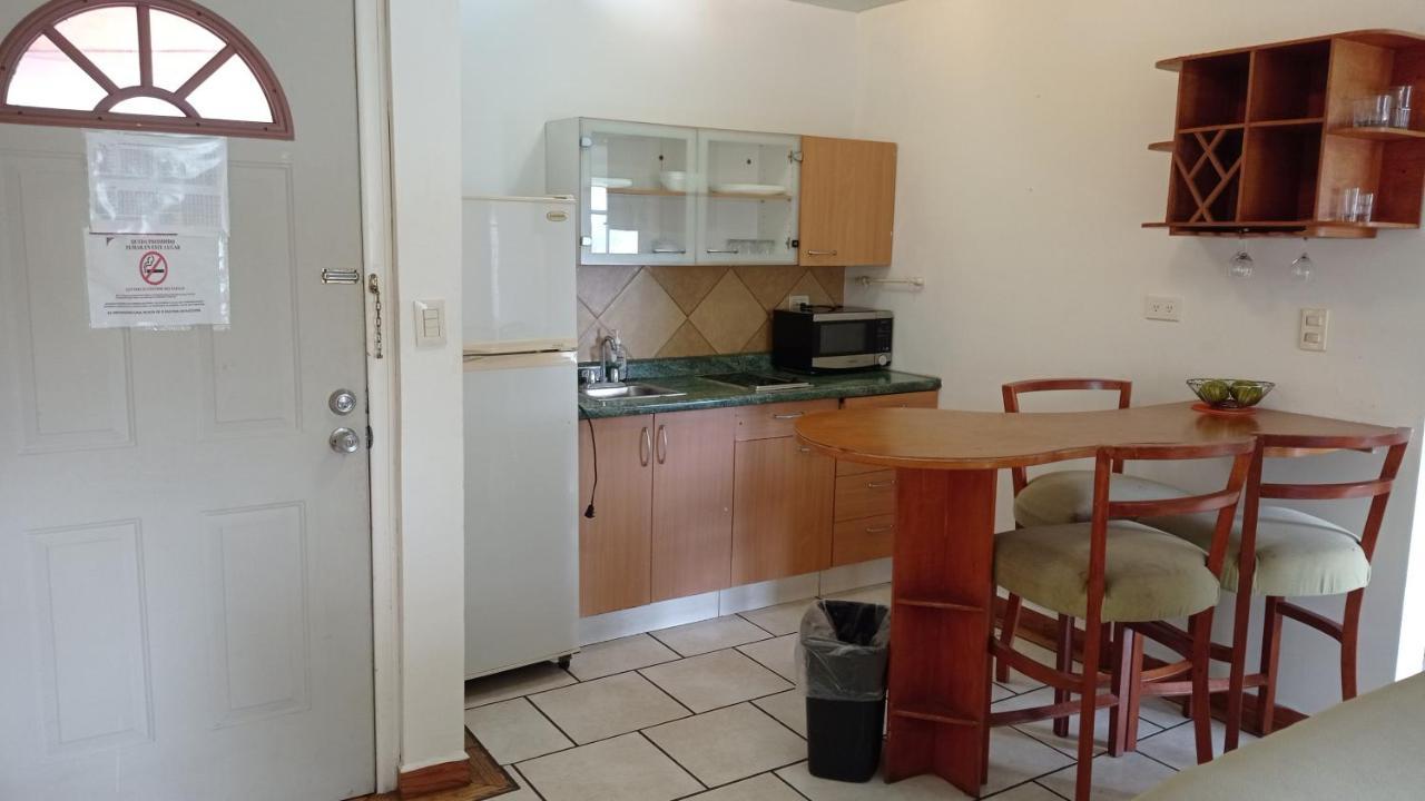 Confort Ejecutivo Suites Lindavista Guadalupe  Eksteriør billede