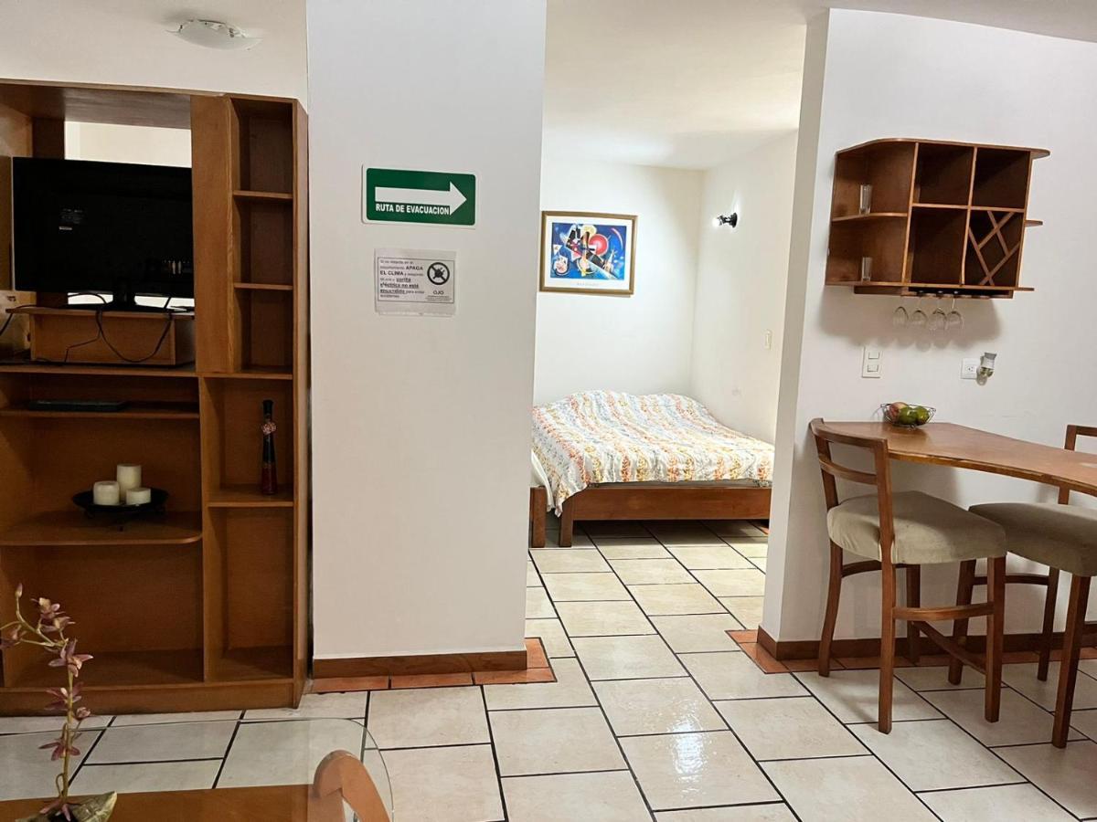 Confort Ejecutivo Suites Lindavista Guadalupe  Eksteriør billede