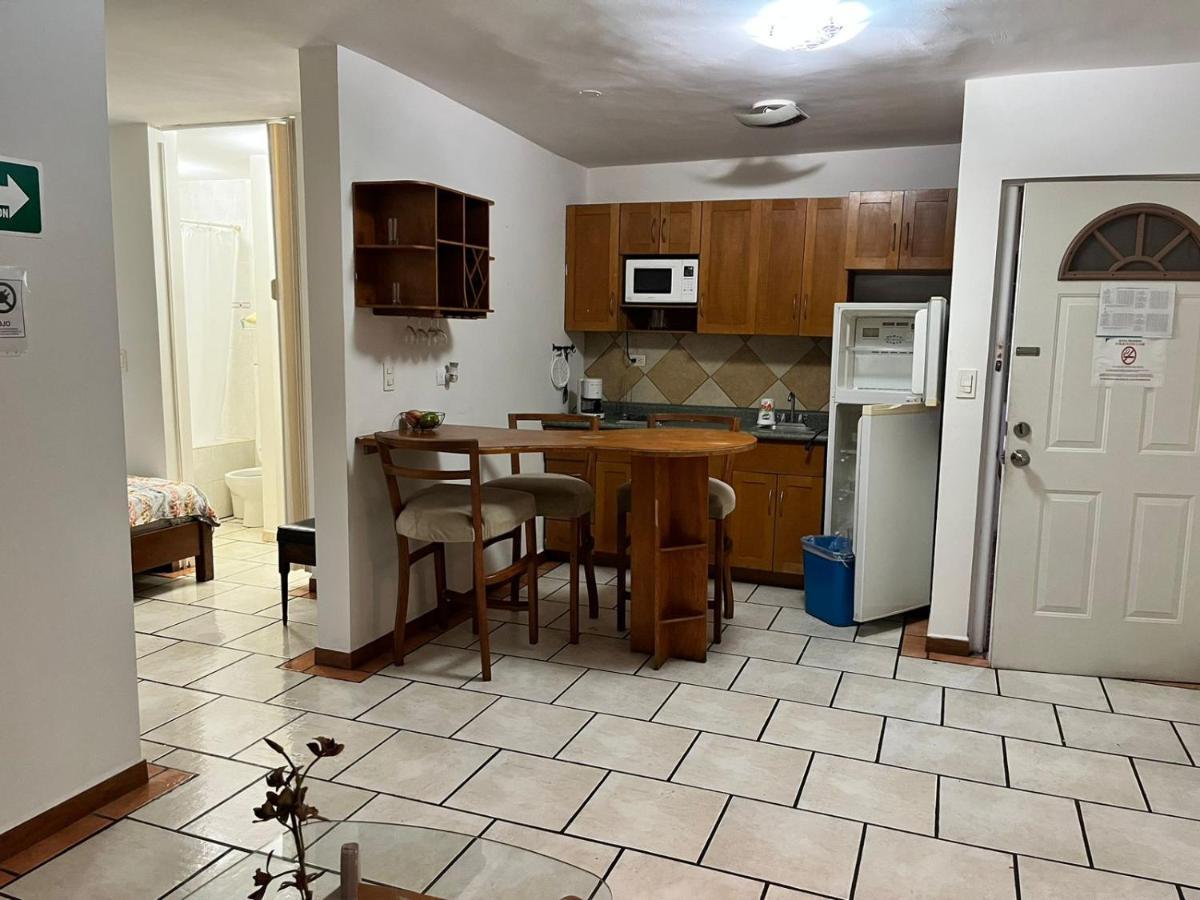 Confort Ejecutivo Suites Lindavista Guadalupe  Eksteriør billede
